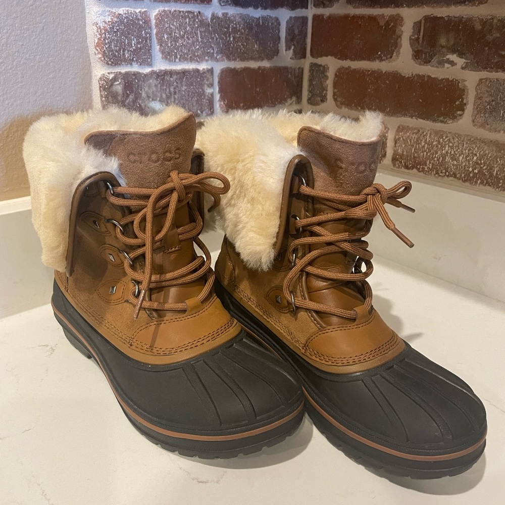 CROCS Plush Fur-Lined Comfort Footwear